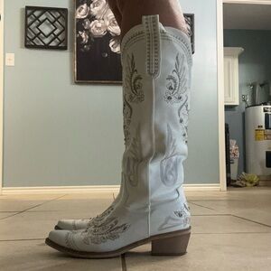 White Cowboy Boots - 7.5